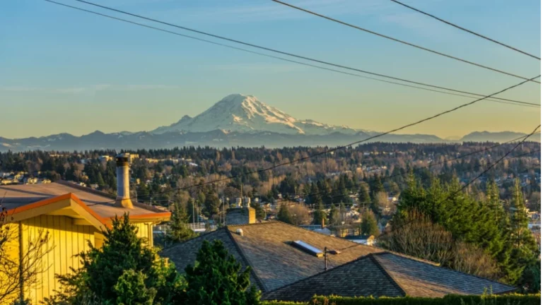 Car Service Des Moines WA – Luxury Transportation and Private Chauffeurs
