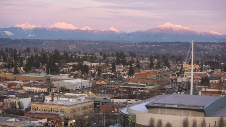 Limo Service Everett WA – Luxury Chauffeur Travel Tailored for You