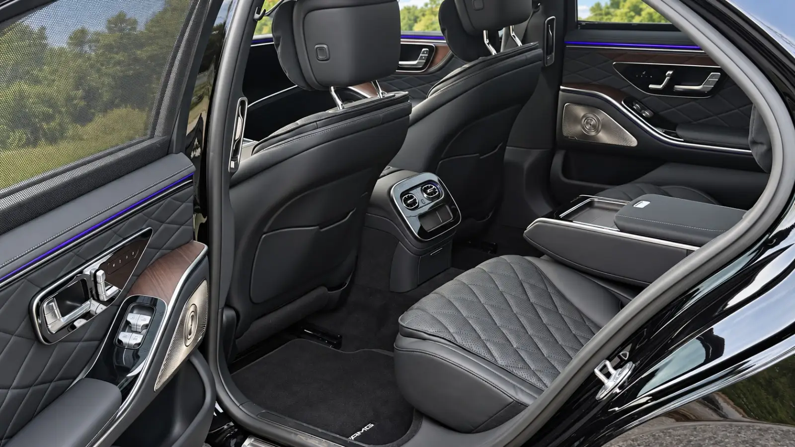 mercedes benz s580 4 matic back seats interior