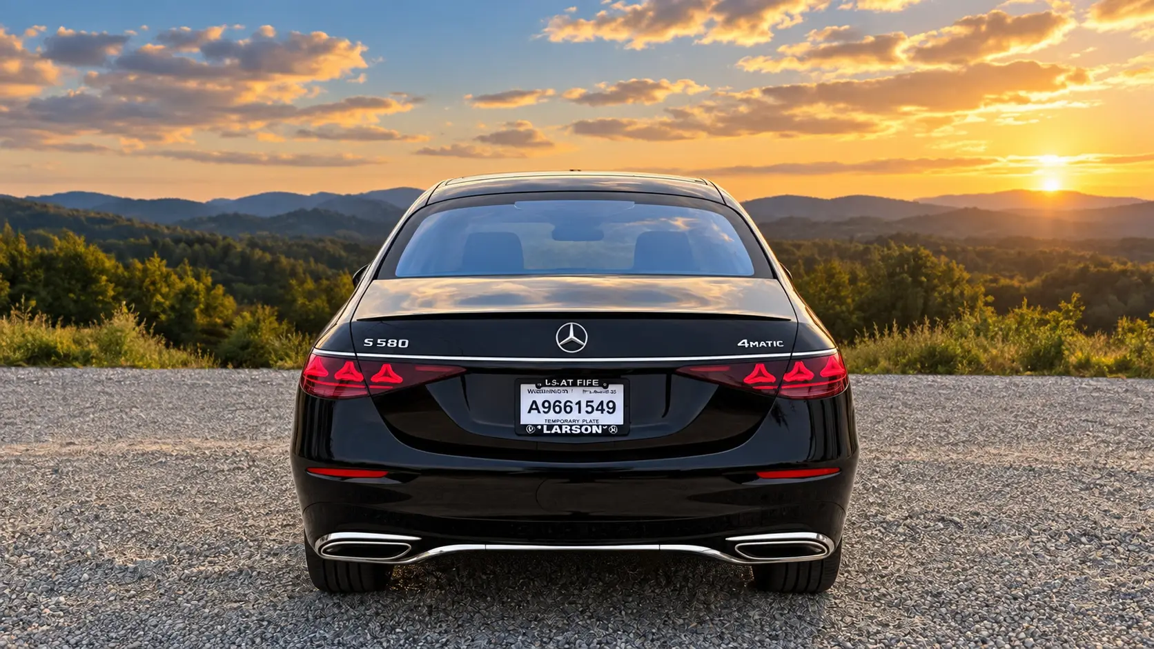 mercedes benz s580 behind